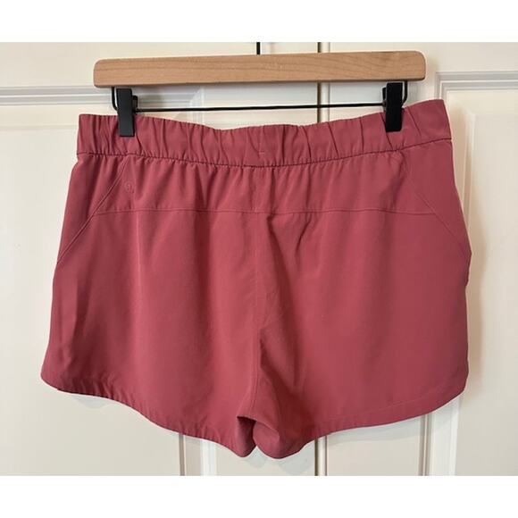Lululemon Stroll at Sundown 3" Shorts Size: 8 Color: Cherry Tint - Picture 7 of 10